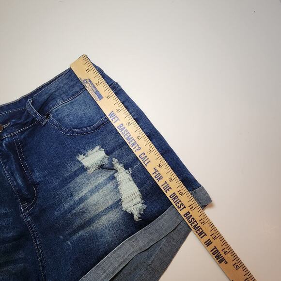 Jean Distressed Cuff Denim Shorts Women SZ Medium - Picture 10 of 10